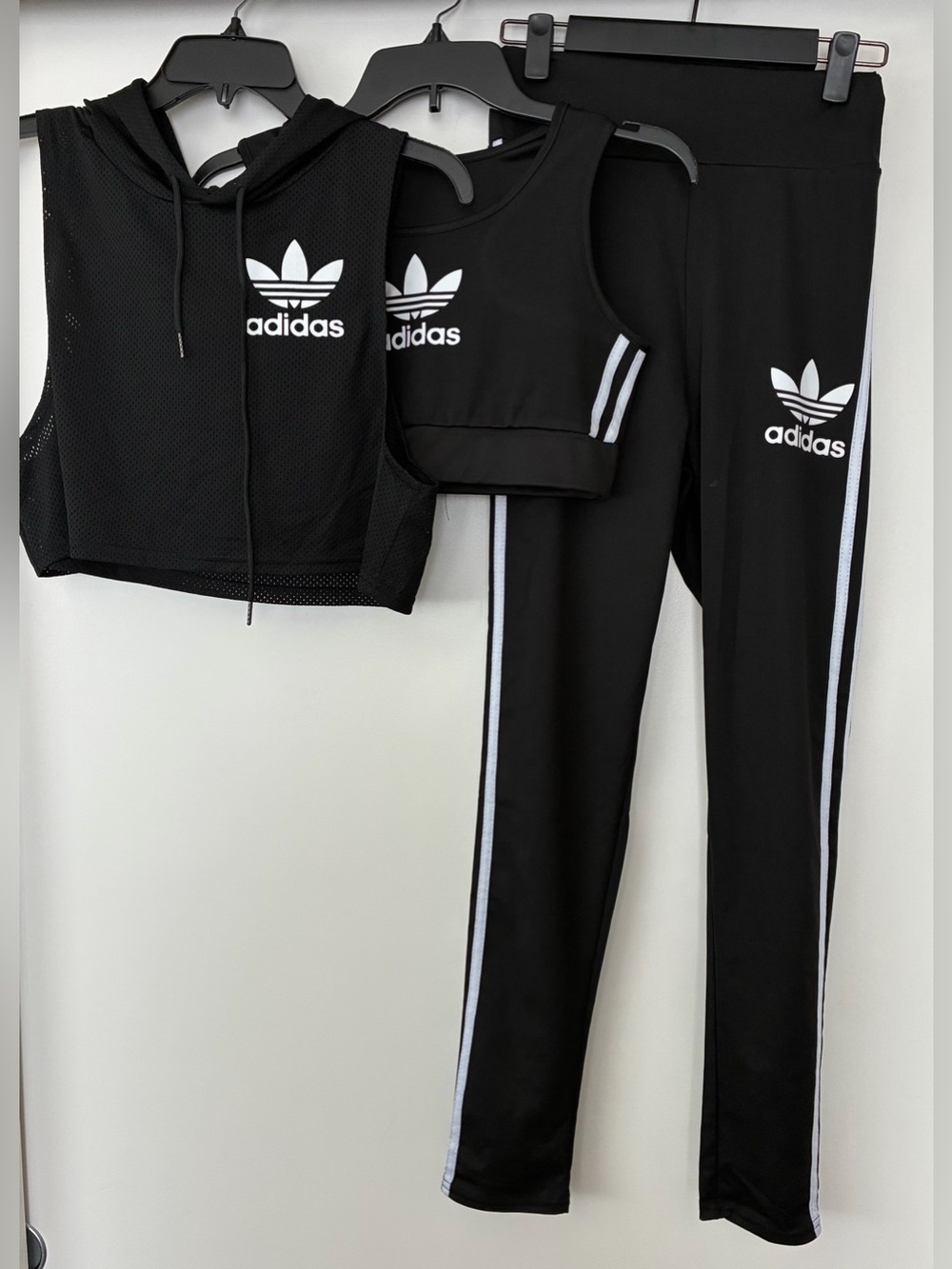 Women’s New 3 piece adidas black and white athletic suit Size small